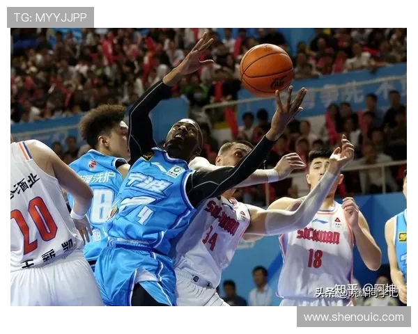 2015年新疆队与同曦队激战回顾：精彩瞬间与赛季亮点分析